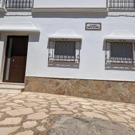 La Casa Del Pueblo Villaluenga Del Rosario