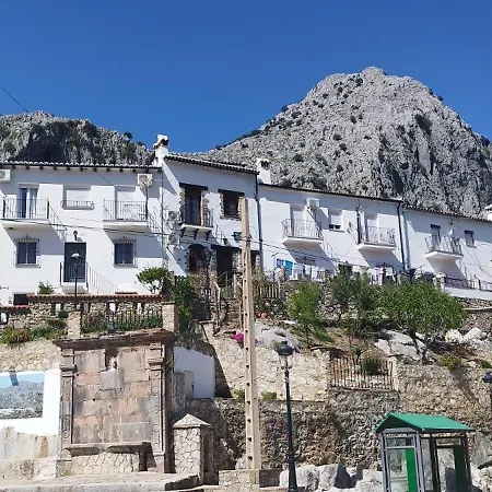 La Casa Del Pueblo * Villaluenga Del Rosario